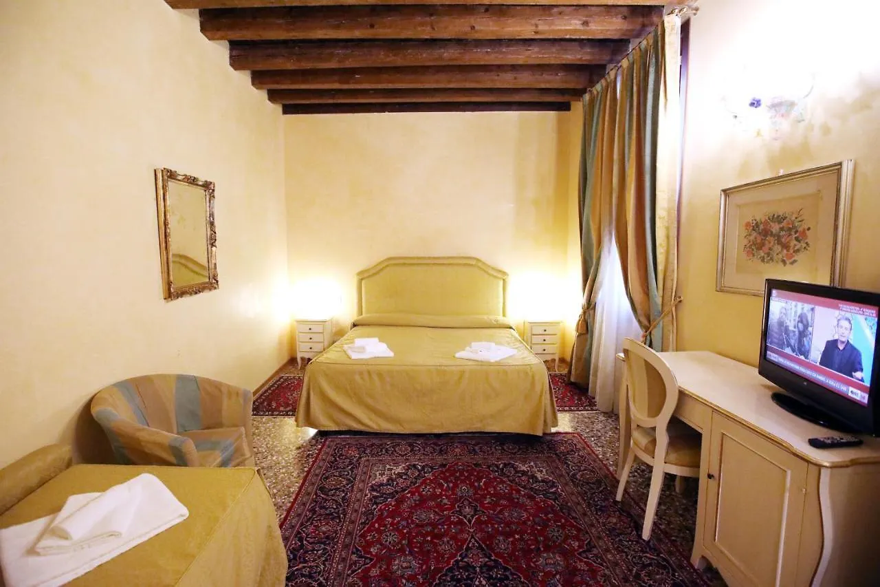 Alla Vigna Venise 2*,  Italie